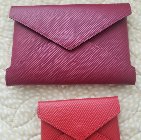 Authentic Louise Vuitton Kirigami in epi leather - Picture 2 of 8